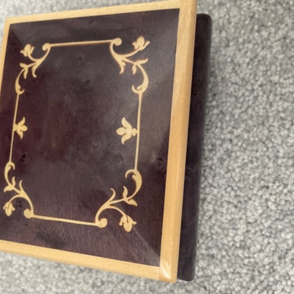 Italian Music Box